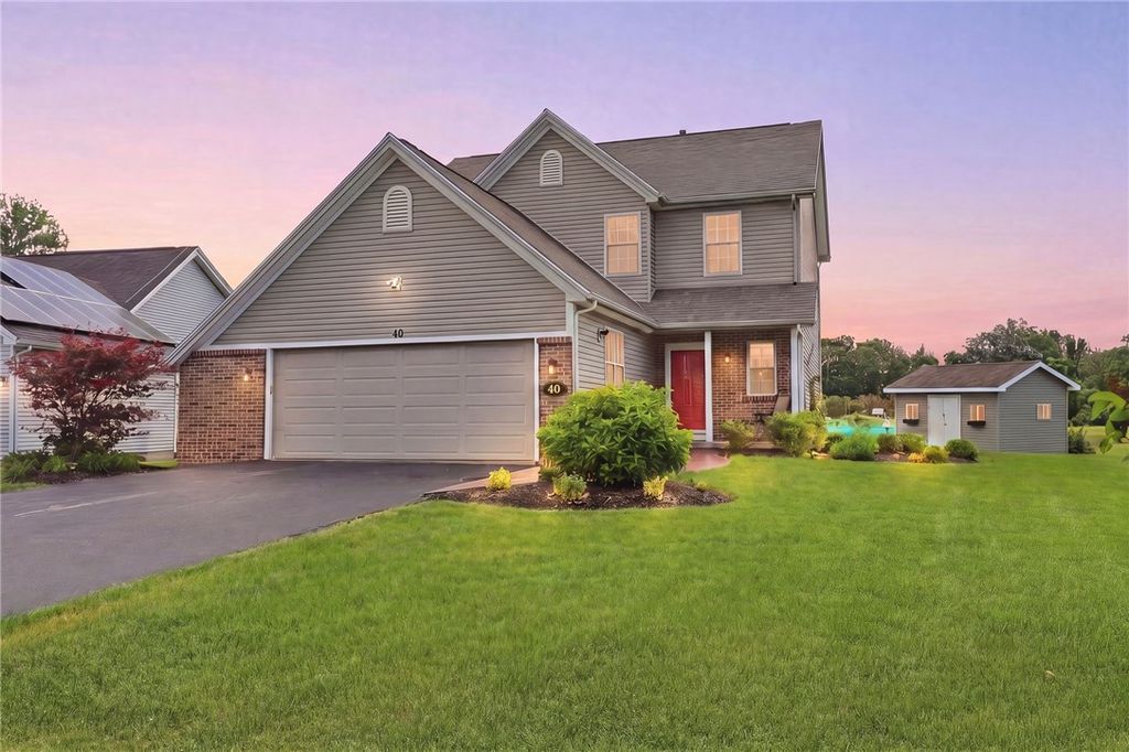 40 Wind Way Circle, Ogden, NY 14624