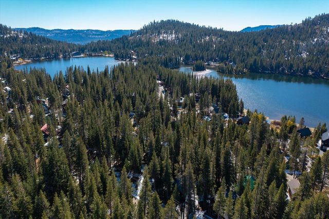 5225 Palisade Road, Soda Springs, CA 95728