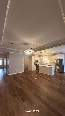 302 Petersburg Ct., Dothan, AL 36305