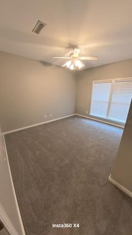 302 Petersburg Ct., Dothan, AL 36305