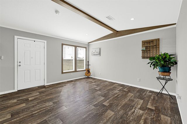 2105 Eagle Road, Anahuac, TX 77514