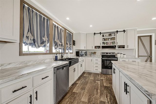 2105 Eagle Road, Anahuac, TX 77514