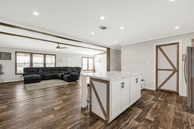 2105 Eagle Road, Anahuac, TX 77514