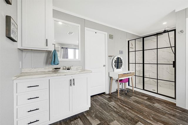 2105 Eagle Road, Anahuac, TX 77514