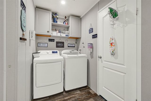 2105 Eagle Road, Anahuac, TX 77514