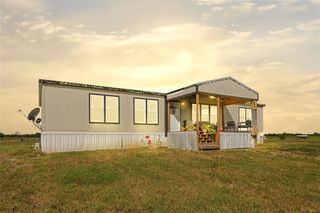 2105 Eagle Road, Anahuac, TX 77514