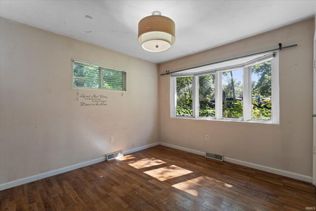 19065 Oakmont North Drive, South Bend, IN 46637