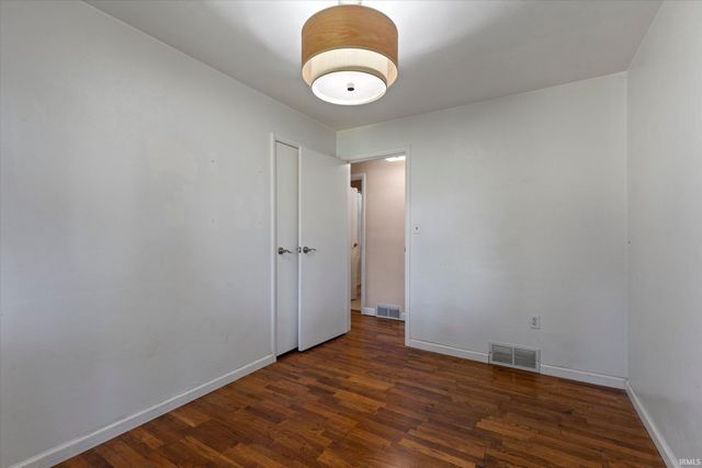 19065 Oakmont North Drive, South Bend, IN 46637
