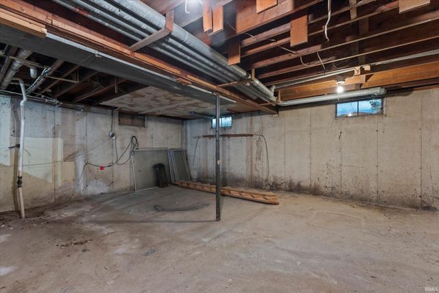19065 Oakmont North Drive, South Bend, IN 46637