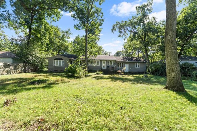 19065 Oakmont North Drive, South Bend, IN 46637
