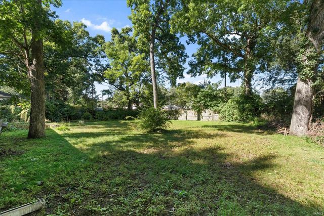 19065 Oakmont North Drive, South Bend, IN 46637