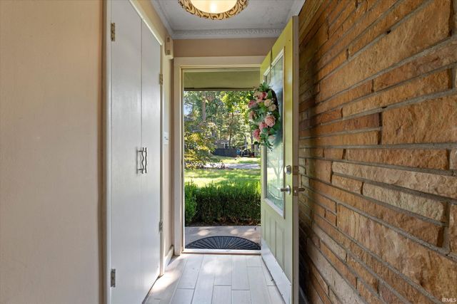 19065 Oakmont North Drive, South Bend, IN 46637
