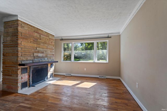 19065 Oakmont North Drive, South Bend, IN 46637
