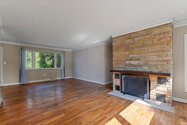19065 Oakmont North Drive, South Bend, IN 46637