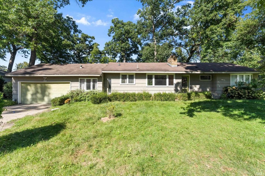 19065 Oakmont North Drive, South Bend, IN 46637