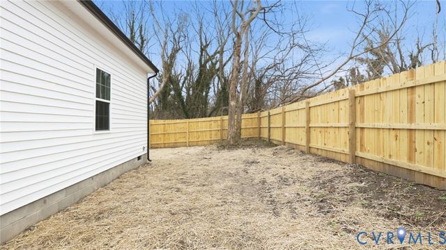 129 S Little Church St, Petersburg, VA 23803