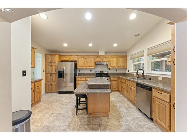 87396 STEWART Ln, Bandon, OR 97411