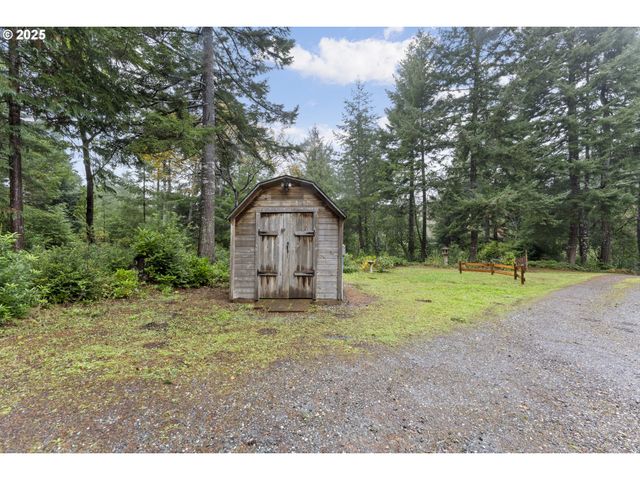 87396 STEWART Ln, Bandon, OR 97411