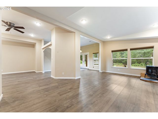 87396 STEWART Ln, Bandon, OR 97411