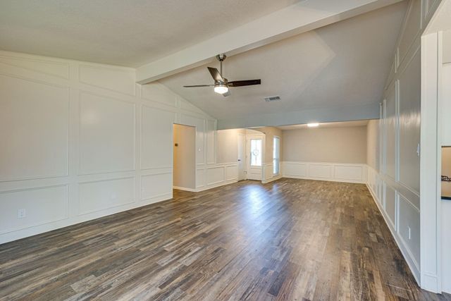 2101 Warwick Drive, Arlington, TX 76015