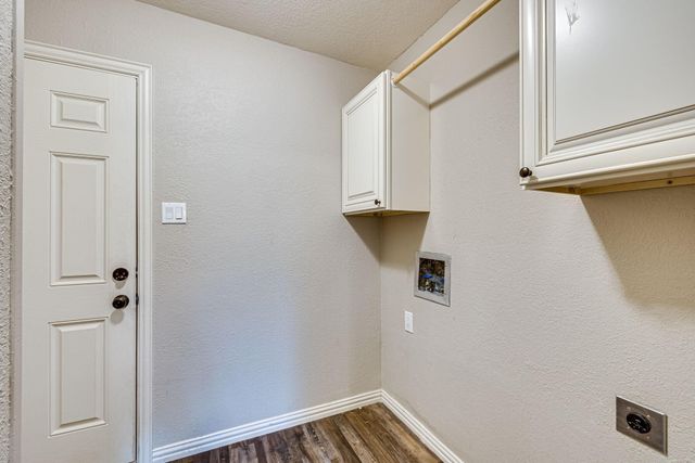 2101 Warwick Drive, Arlington, TX 76015