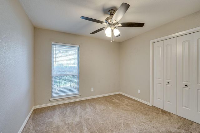 2101 Warwick Drive, Arlington, TX 76015