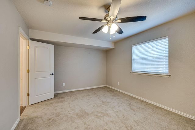 2101 Warwick Drive, Arlington, TX 76015