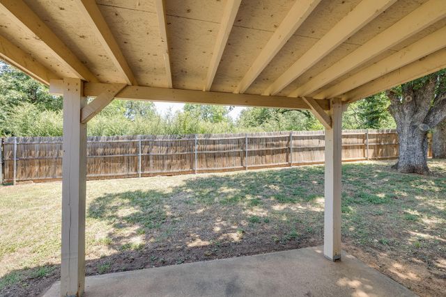 2101 Warwick Drive, Arlington, TX 76015