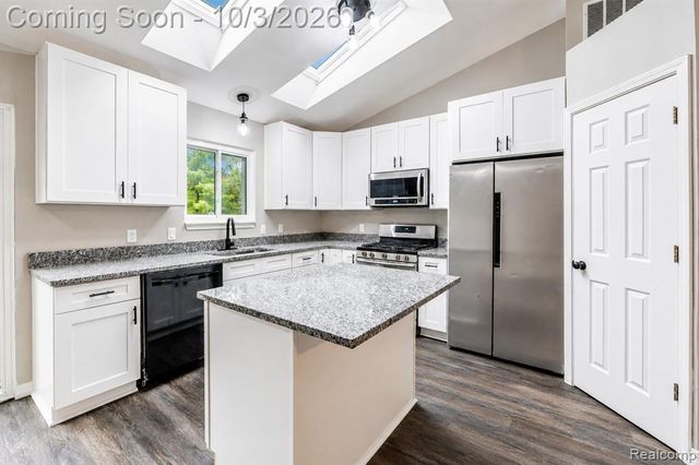 30530 Ambeth Street, Farmington Hills, MI 48336