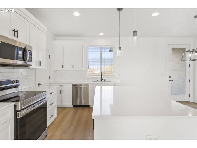 1603 Nw 5TH, Battle Ground, WA 98604