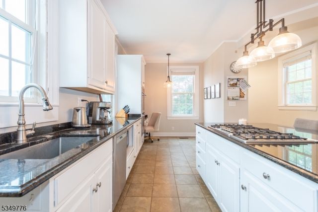 29 Stevens St, Bernardsville Boro, NJ 07924