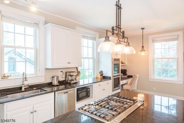 29 Stevens St, Bernardsville Boro, NJ 07924