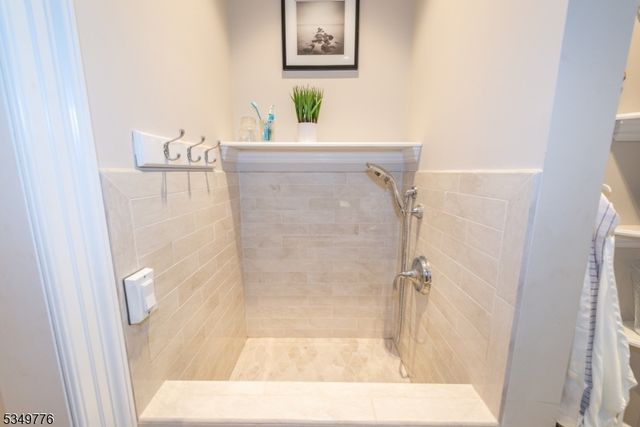 29 Stevens St, Bernardsville Boro, NJ 07924
