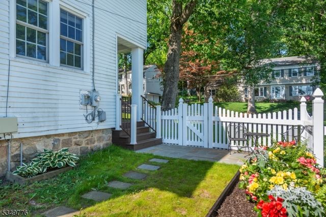29 Stevens St, Bernardsville Boro, NJ 07924