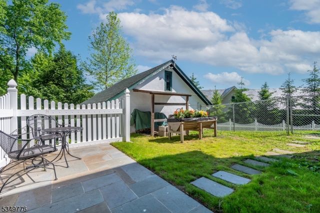 29 Stevens St, Bernardsville Boro, NJ 07924