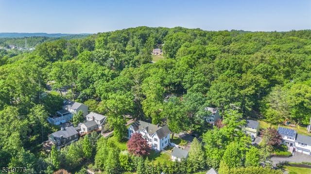 29 Stevens St, Bernardsville Boro, NJ 07924