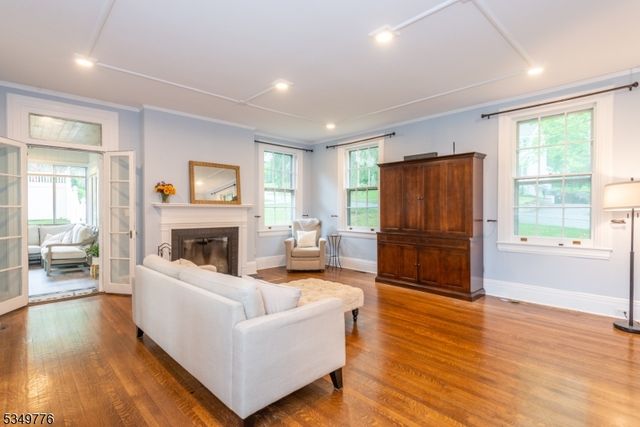 29 Stevens St, Bernardsville Boro, NJ 07924