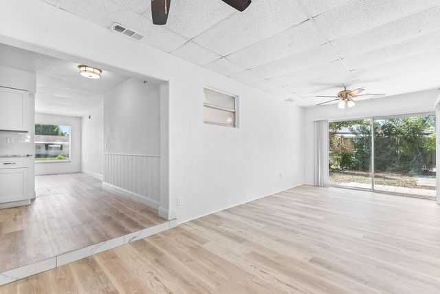 308 Stillwater Drive, Jupiter, FL 33458