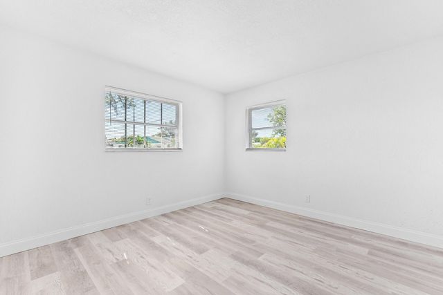 308 Stillwater Drive, Jupiter, FL 33458