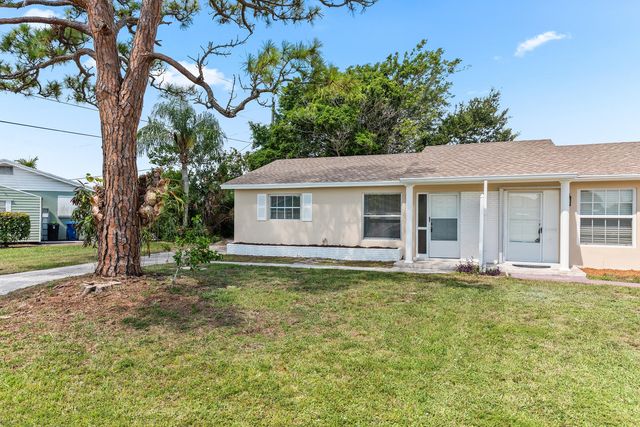 308 Stillwater Drive, Jupiter, FL 33458