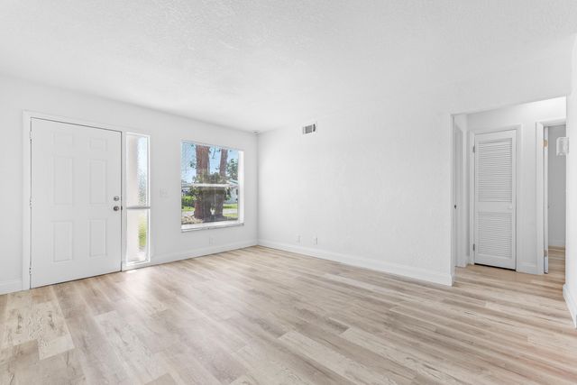 308 Stillwater Drive, Jupiter, FL 33458