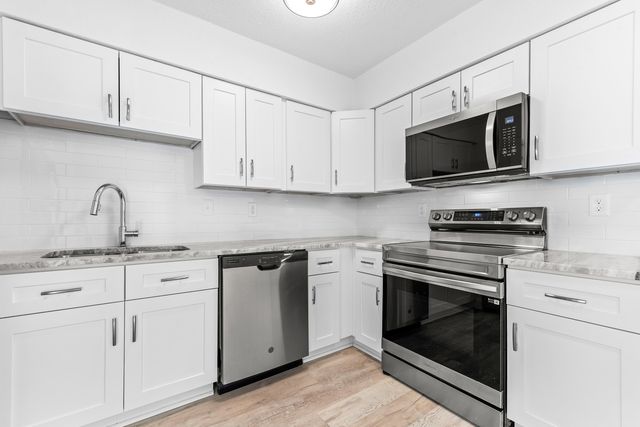308 Stillwater Drive, Jupiter, FL 33458