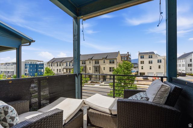 11011 S LAKE RUN RD, South Jordan, UT 84009