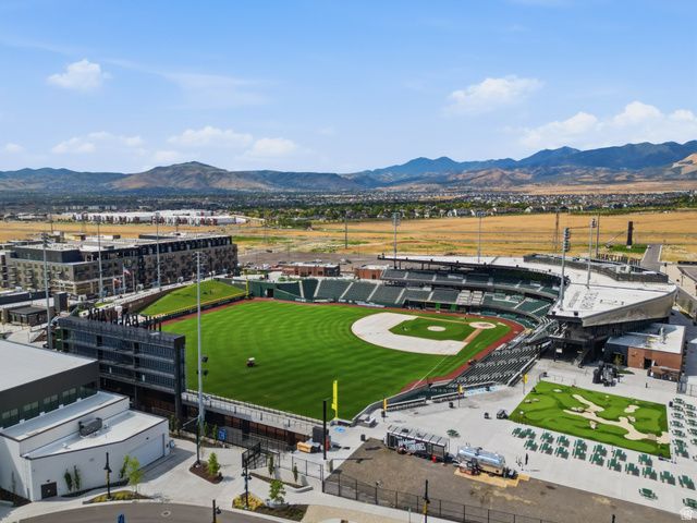 11011 S LAKE RUN RD, South Jordan, UT 84009