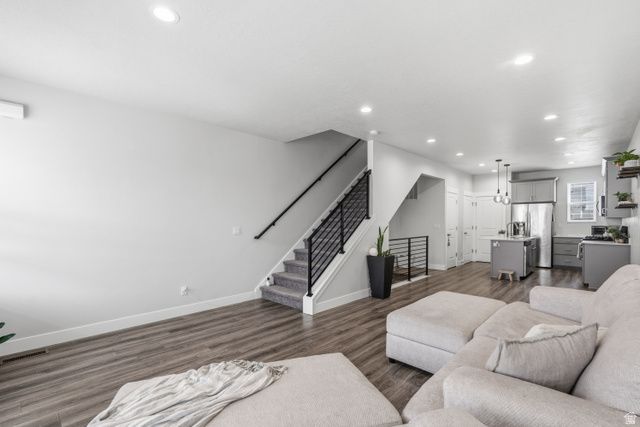 11011 S LAKE RUN RD, South Jordan, UT 84009