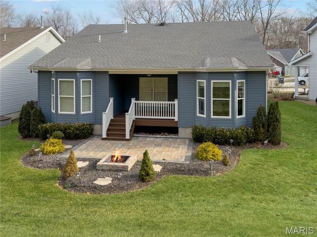 1675 Ridgefield Bluff Court, Eureka, MO 63025