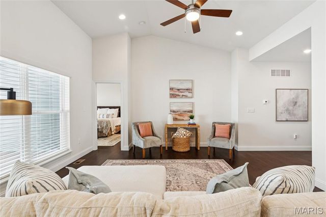 1675 Ridgefield Bluff Court, Eureka, MO 63025