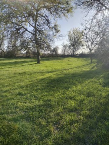 10024 NW CR 150, Ennis, TX 75119