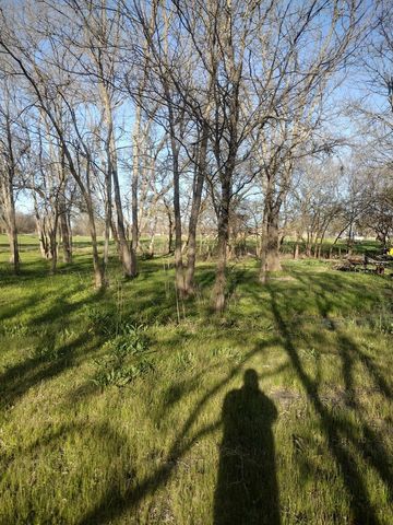 10024 NW CR 150, Ennis, TX 75119