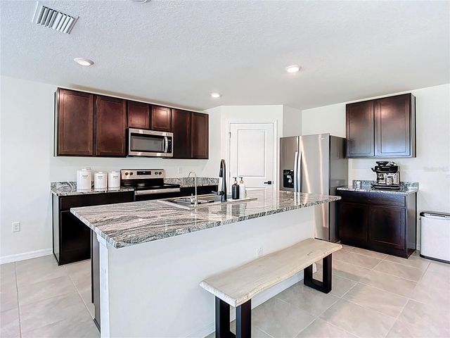 9201 SAPPHIRE CREEK PLACE, Temple Terrace, FL 33637